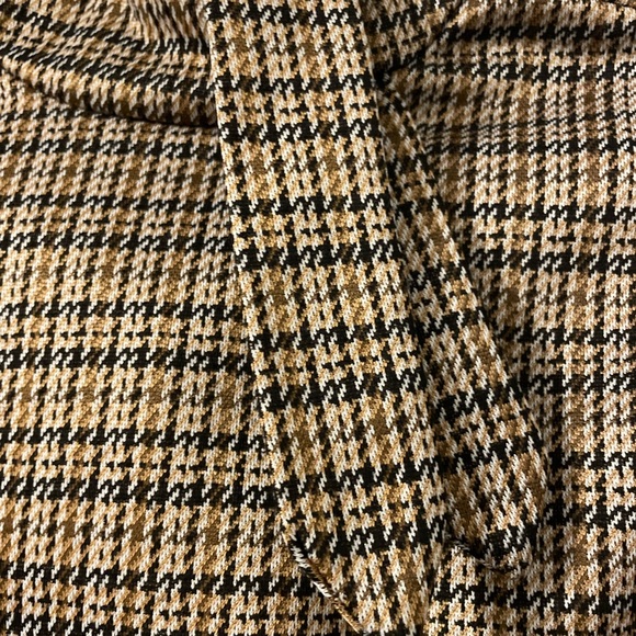 5$ ADD ON! Stunning Suzy Shier Top - Picture 3 of 4